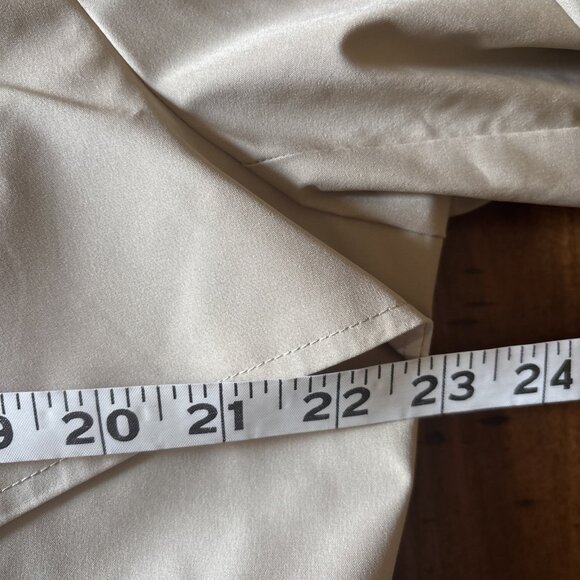 Time And Tru Women’s Beige Women’s Trench Coat Sz Large - Picture 5 of 7